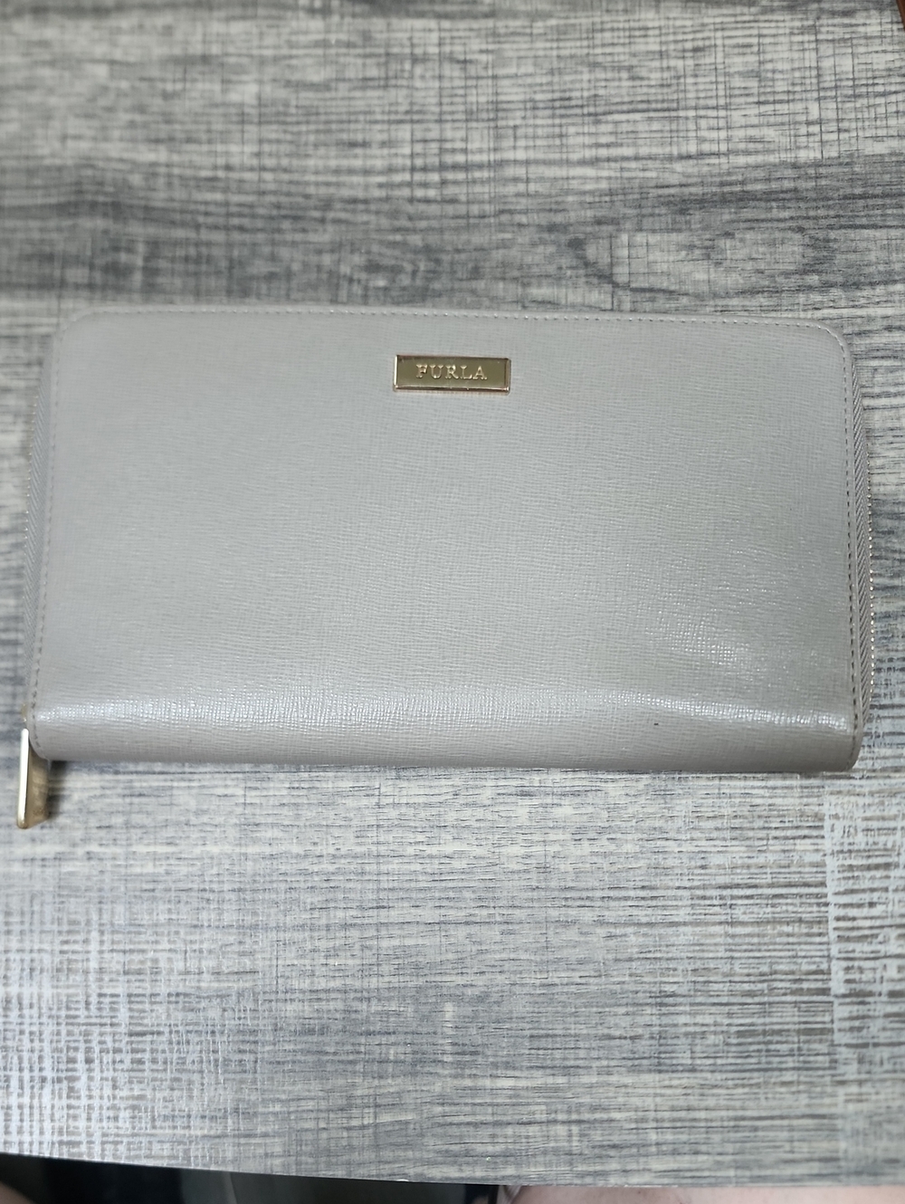 Furla Saffiano Zip Wallet‎ in Pale Gray with Gold Hardware